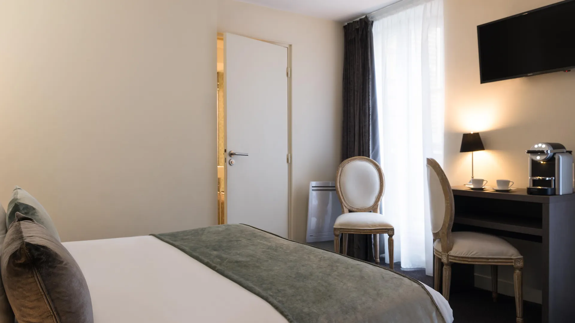 Hotel Aston