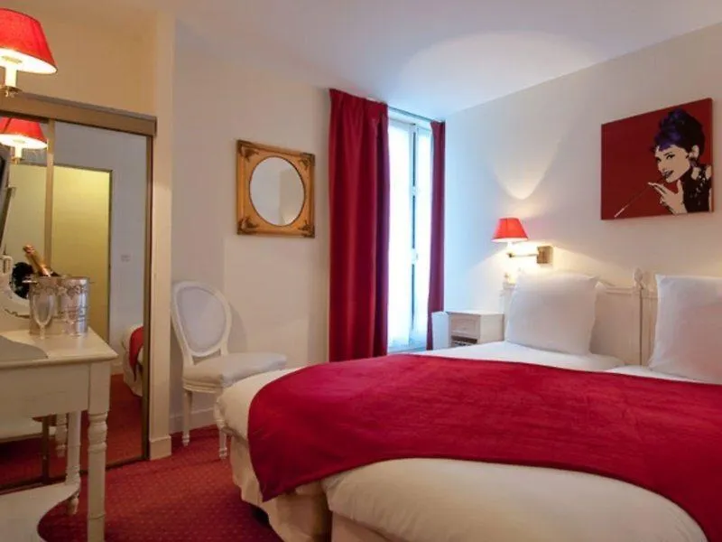 Aston Hotel