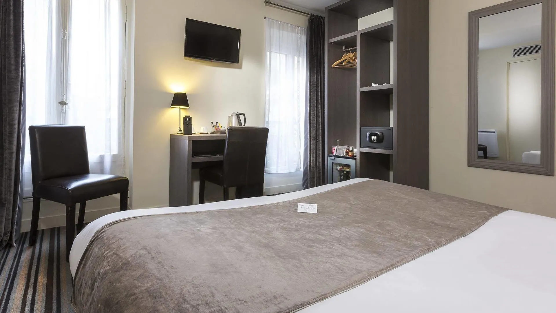 Aston Hotel 3*